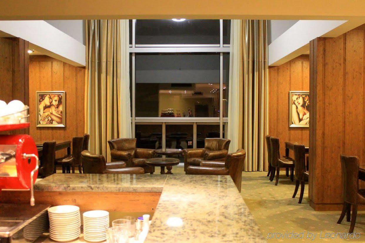 Duvet Center Hotel Skopje Bagian luar foto